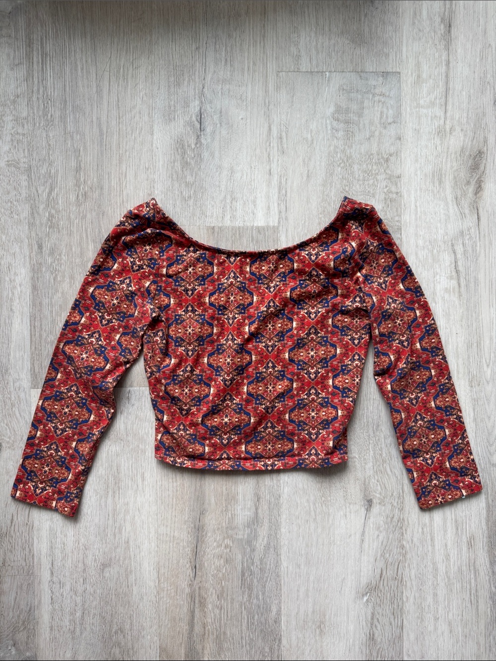 Forever 21 Red and Blue Printed Long Sleeve Crop Top